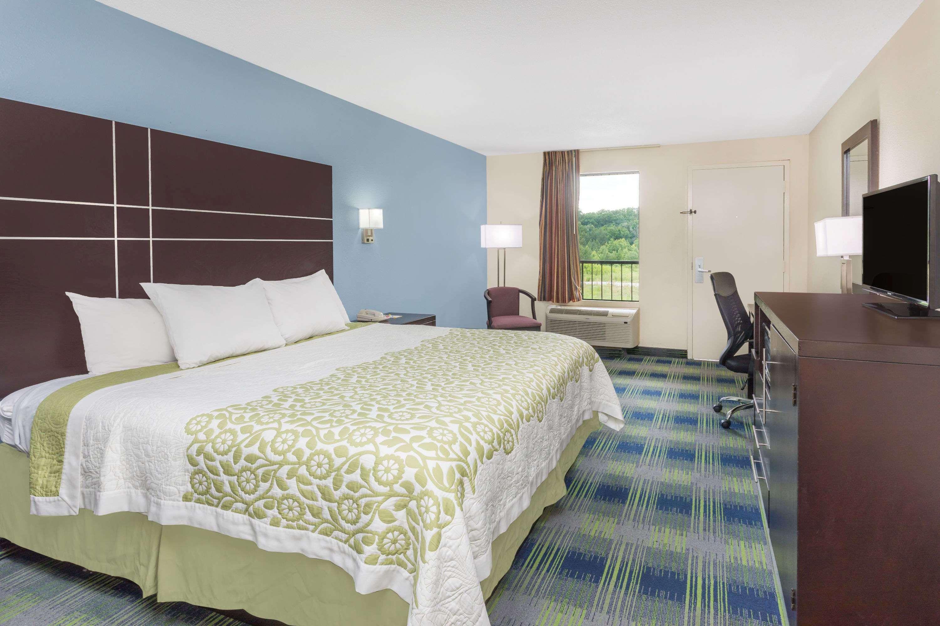 Days Inn By Wyndham Newberry South Carolina Exterior photo