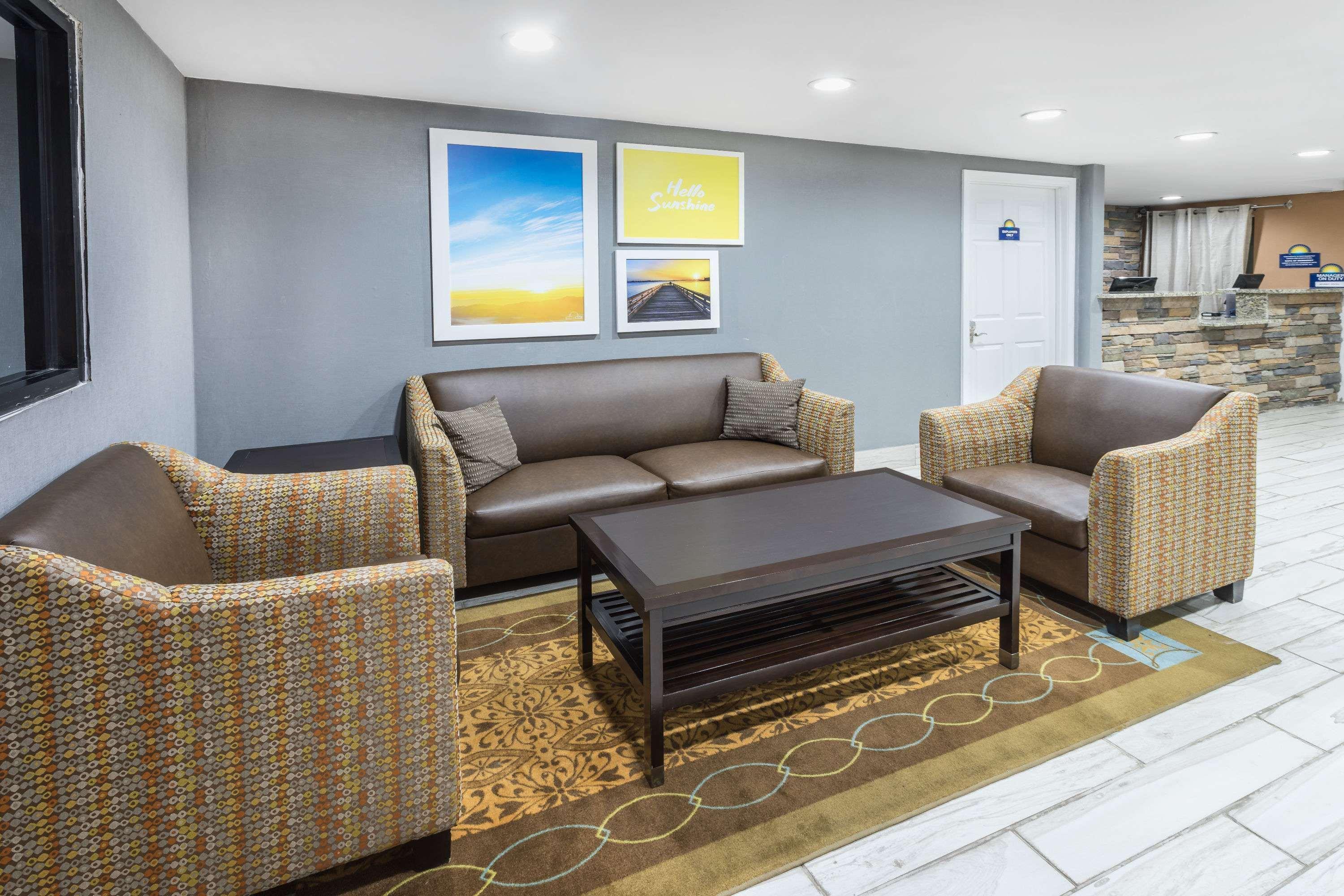 Days Inn By Wyndham Newberry South Carolina Exterior photo