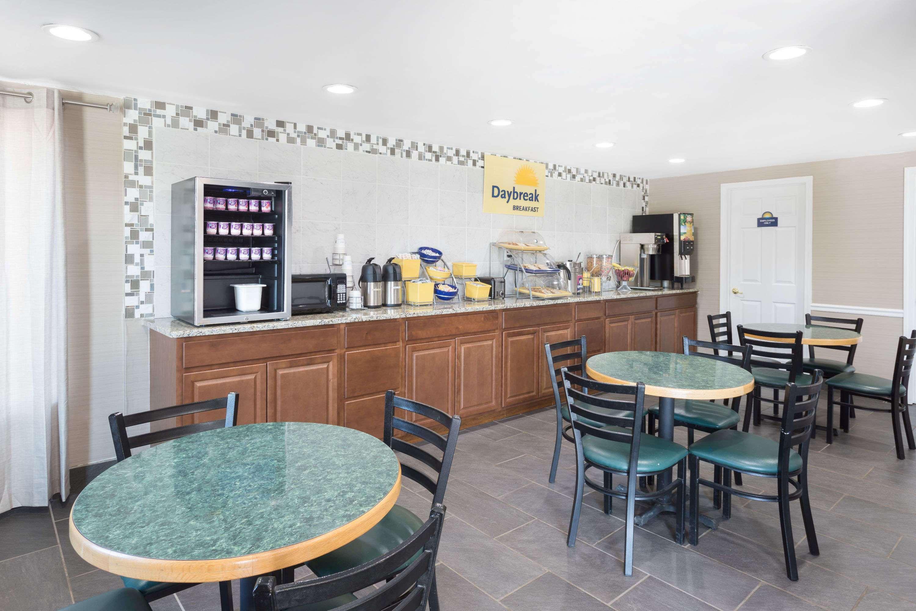 Days Inn By Wyndham Newberry South Carolina Exterior photo